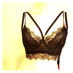 H&M strappy black lace wire bra 34D (new w/o tag)